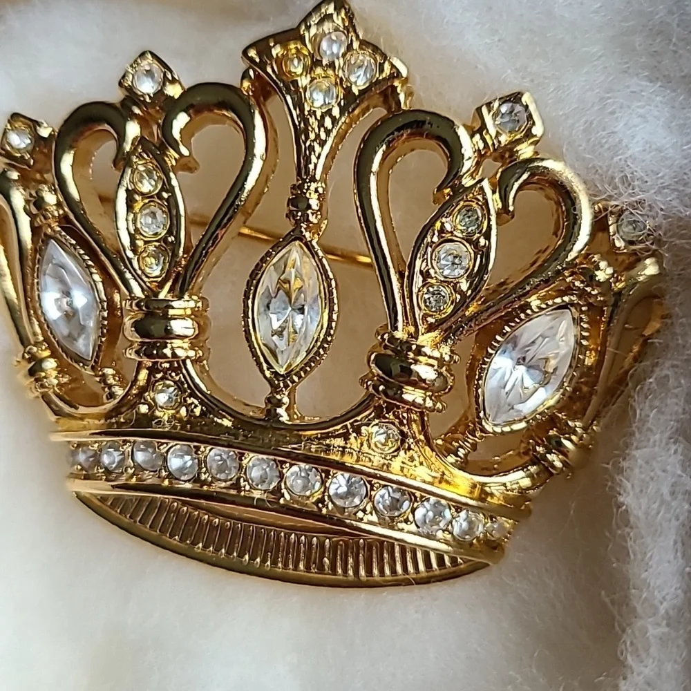 Kenneth Jay Lane For Avon Crown Brooch